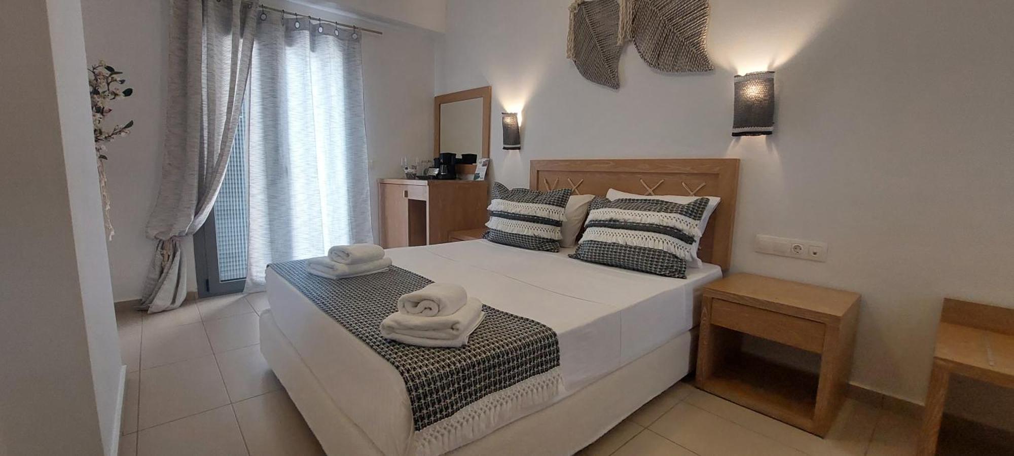 Selinopetra Rooms Elafonissos Bagian luar foto