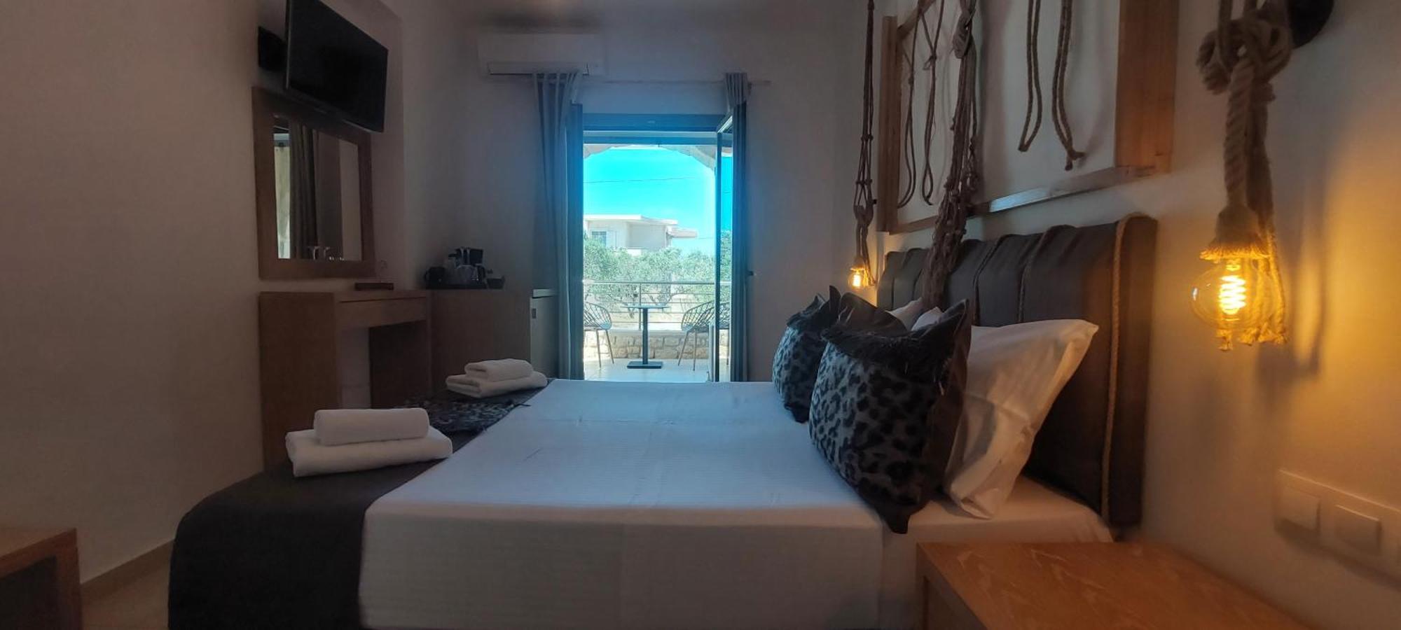 Selinopetra Rooms Elafonissos Bagian luar foto