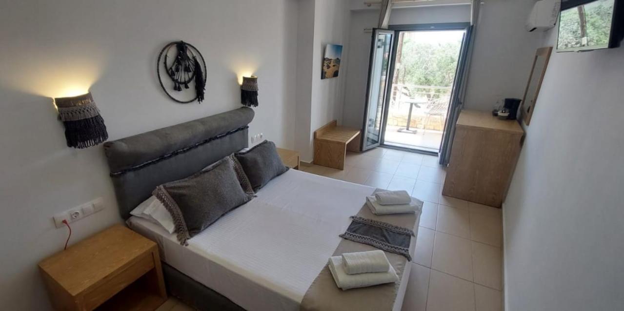 Selinopetra Rooms Elafonissos Bagian luar foto